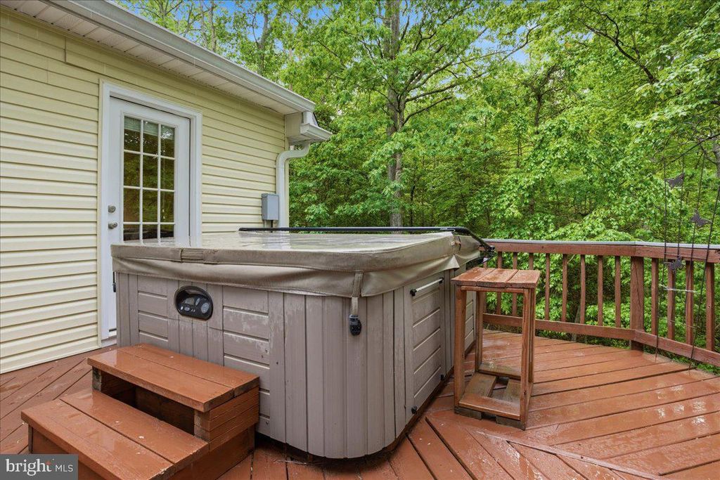 Image 46 of property listing at 12221 CONCHO CT, Lusby, MD 20657