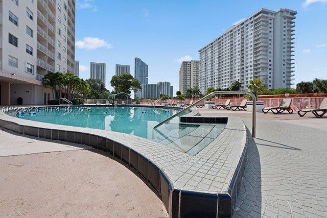 400 Kings Point Dr 606, Sunny Isles Beach, FL 33160