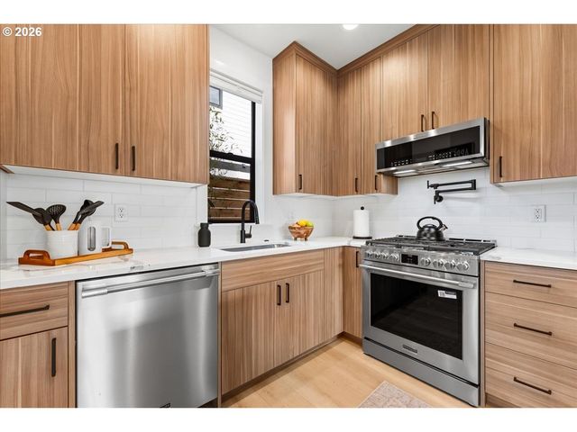 315 E St, Lake Oswego, OR 97034