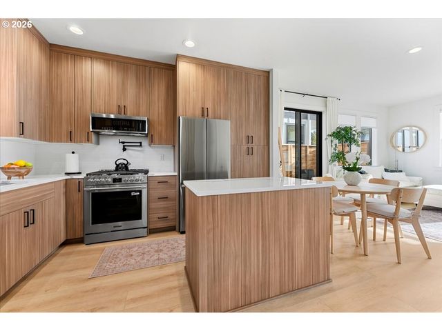 315 E St, Lake Oswego, OR 97034