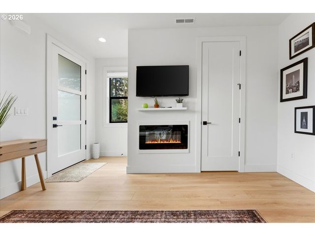 315 E St, Lake Oswego, OR 97034