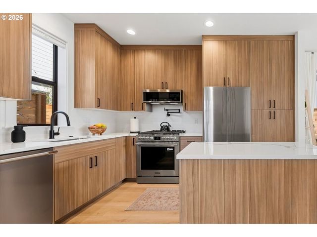 315 E St, Lake Oswego, OR 97034
