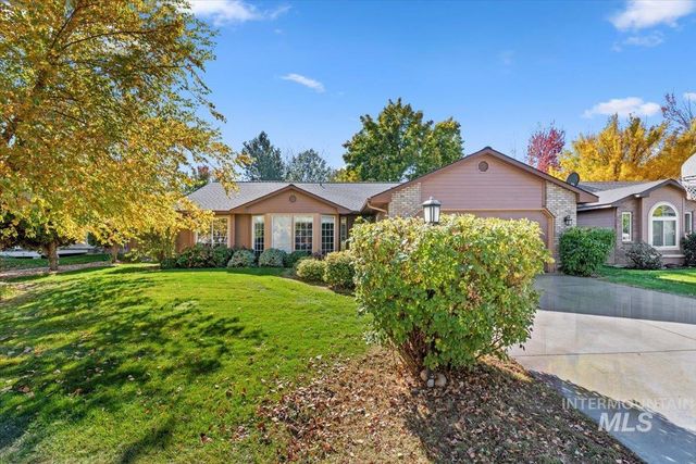 12493 W Driftwood Dr, Boise, ID 83713 property photo