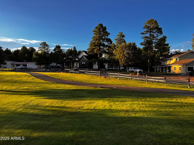 3361 W HANSEN --, Show Low, AZ 85901