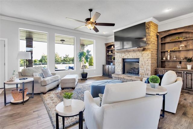 7135 Buck Drive, Tuttle, OK 73089