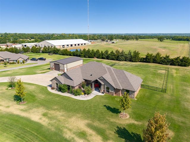 7135 Buck Drive, Tuttle, OK 73089