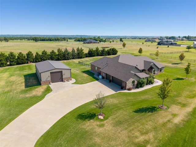 7135 Buck Drive, Tuttle, OK 73089