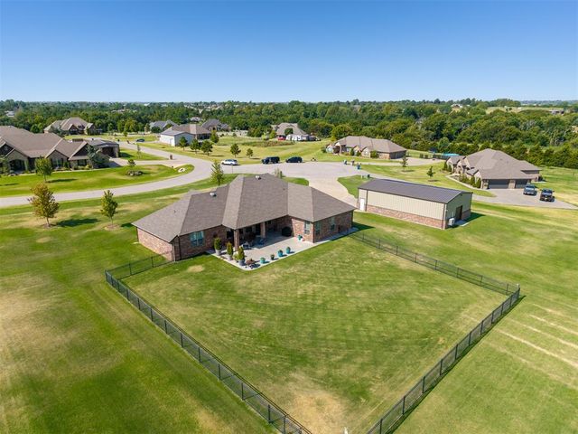 7135 Buck Drive, Tuttle, OK 73089