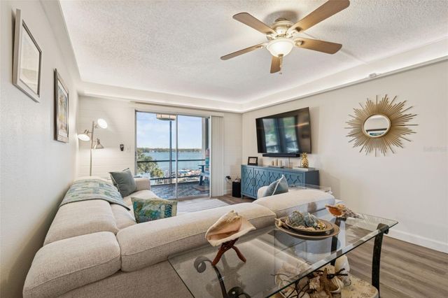 90 S HIGHLAND AVENUE 1306, Tarpon Springs, FL 34689