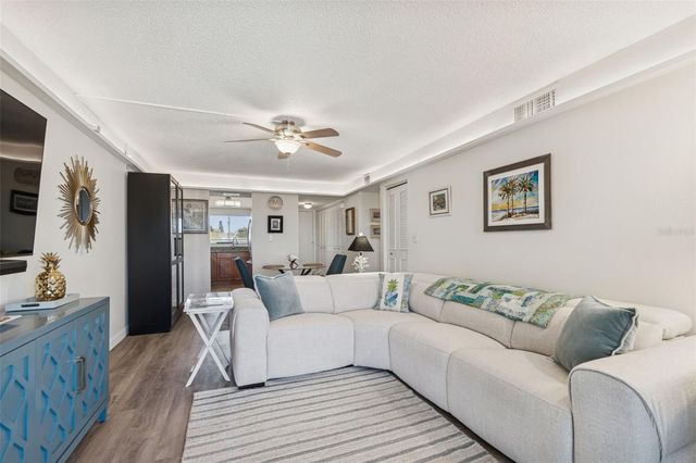 90 S HIGHLAND AVENUE 1306, Tarpon Springs, FL 34689