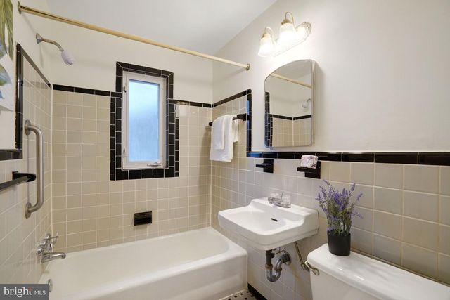 3 E ALEXANDRIA AVE, Alexandria, VA 22301