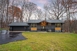 7801 Summerset Drive, Walton Hills, OH 44146