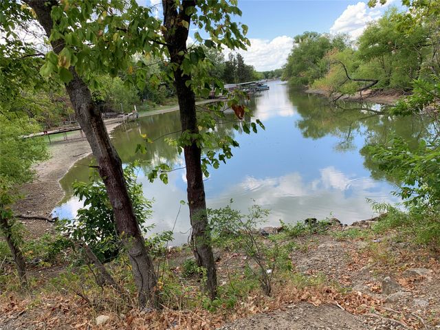 3294 Cedar Bend, Wills Point, TX 75169