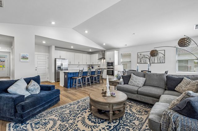 700 Tischer Dr, Hendersonville, TN 37075