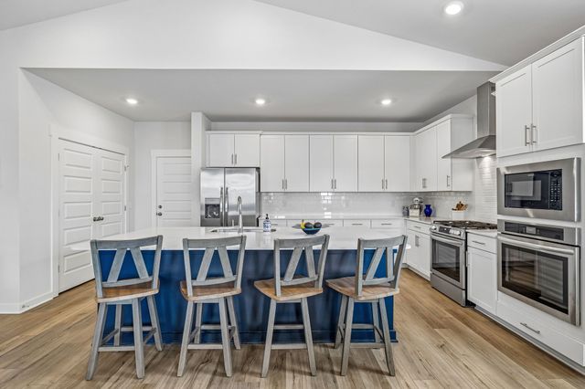 700 Tischer Dr, Hendersonville, TN 37075