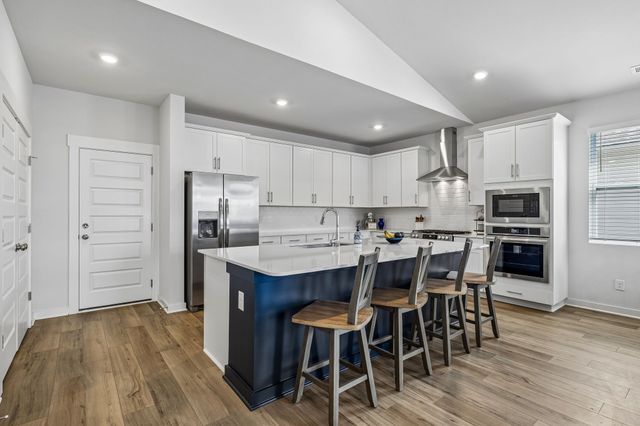 700 Tischer Dr, Hendersonville, TN 37075