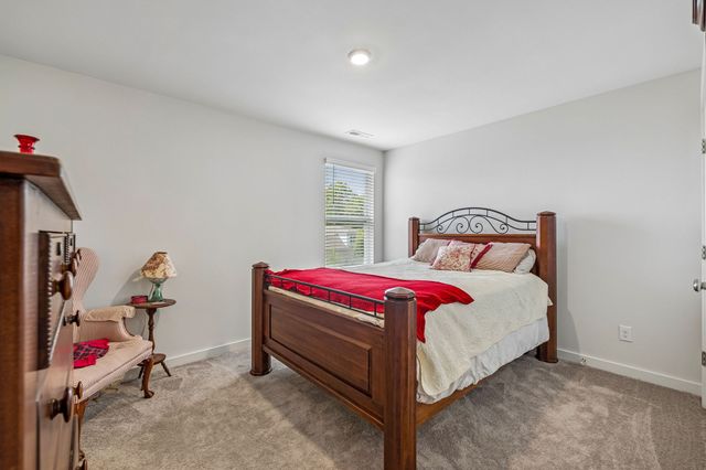 700 Tischer Dr, Hendersonville, TN 37075