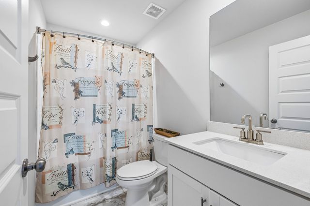 700 Tischer Dr, Hendersonville, TN 37075