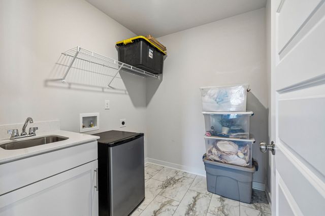 700 Tischer Dr, Hendersonville, TN 37075