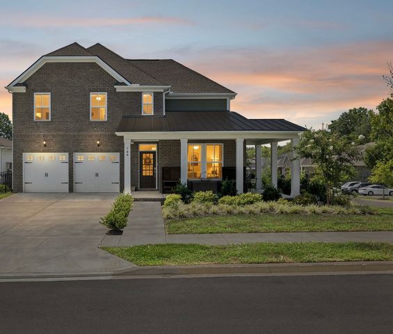 700 Tischer Dr, Hendersonville, TN 37075