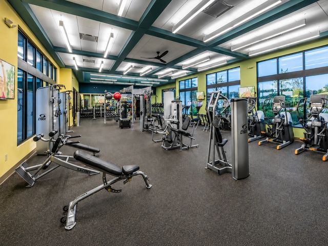700 Tischer Dr, Hendersonville, TN 37075
