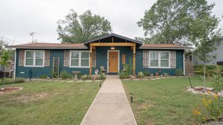 1310 Vienna St, Castroville, TX 78009