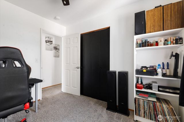 1836 SW Putnam Drive, Oak Harbor, WA 98277