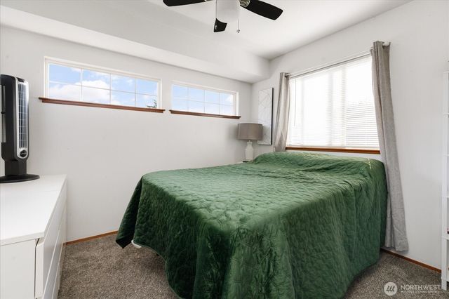 1836 SW Putnam Drive, Oak Harbor, WA 98277