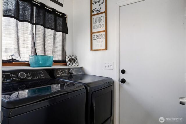 1836 SW Putnam Drive, Oak Harbor, WA 98277