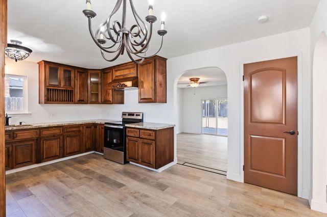 1542 N Lemoore Avenue, Lemoore, CA 93245