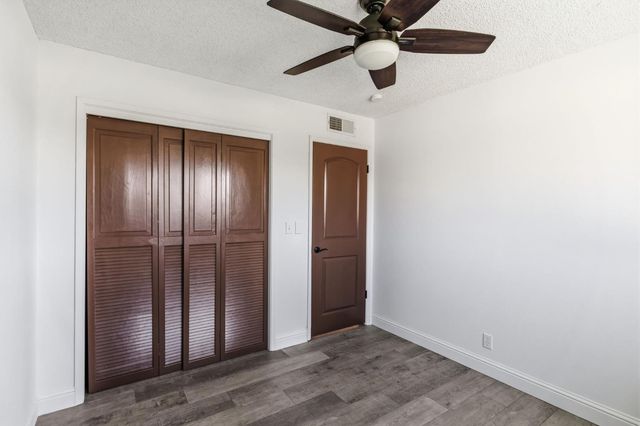 1542 N Lemoore Avenue, Lemoore, CA 93245