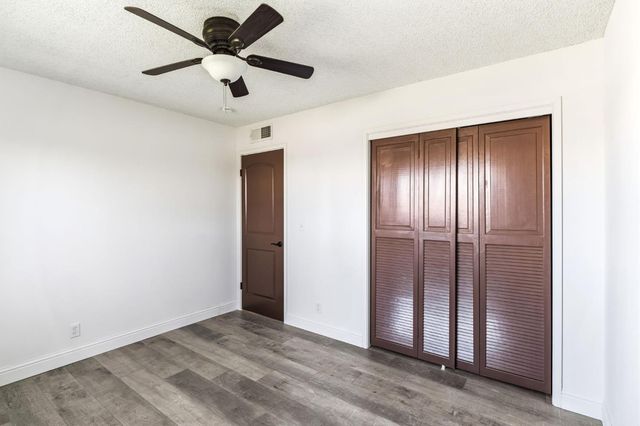 1542 N Lemoore Avenue, Lemoore, CA 93245