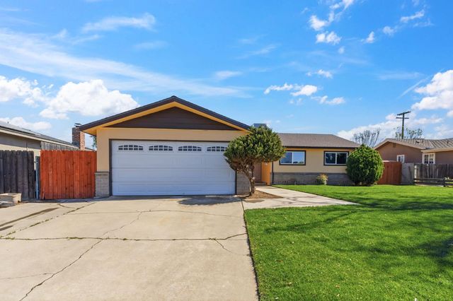 1542 N Lemoore Avenue, Lemoore, CA 93245