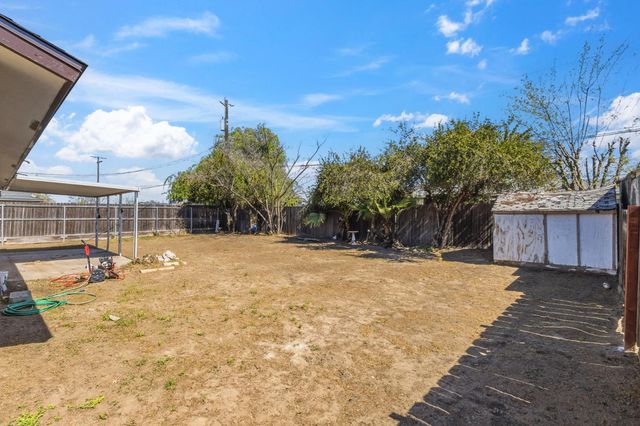 1542 N Lemoore Avenue, Lemoore, CA 93245