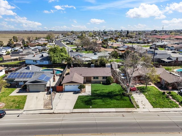 1542 N Lemoore Avenue, Lemoore, CA 93245