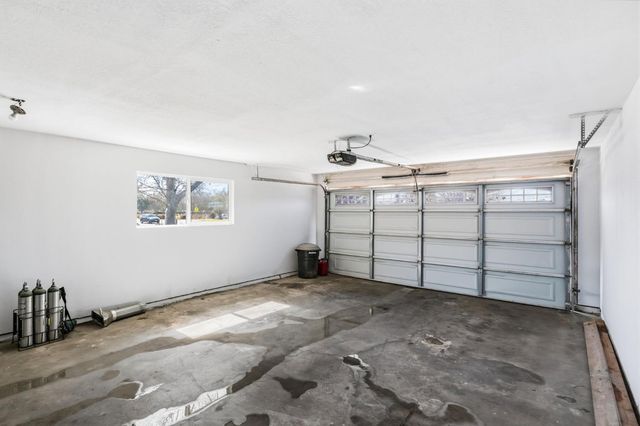 1542 N Lemoore Avenue, Lemoore, CA 93245