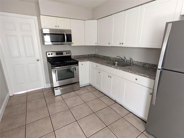 5828 3RD STREET E, Bradenton, FL 34203