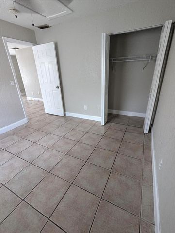 5828 3RD STREET E, Bradenton, FL 34203