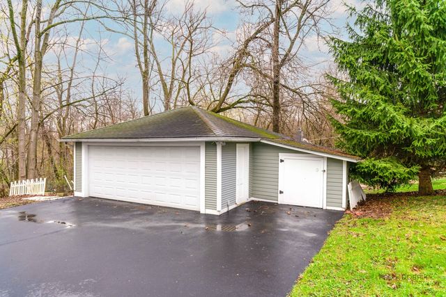 40431 N Fairview Street, Antioch, IL 60002