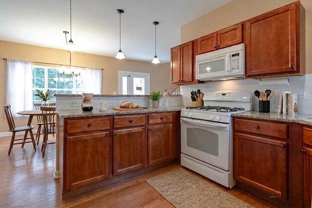 40431 N Fairview Street, Antioch, IL 60002