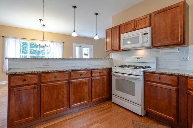 40431 N Fairview Street, Antioch, IL 60002