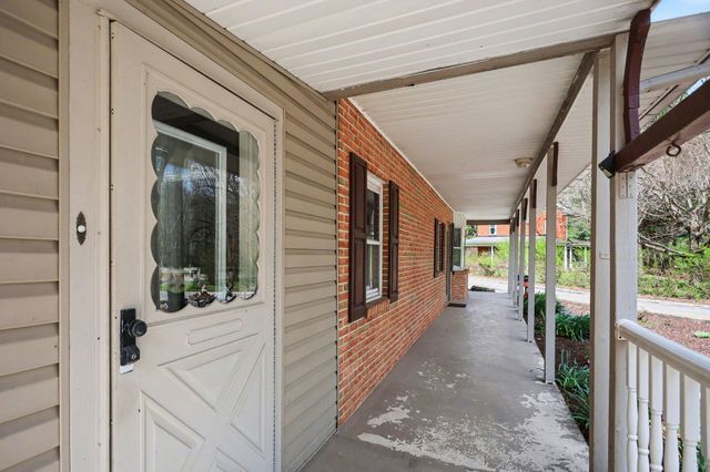 6381 GLATFELTERS STATION RD, Seven Valleys, PA 17360