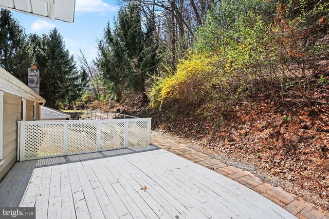 6381 GLATFELTERS STATION RD, Seven Valleys, PA 17360