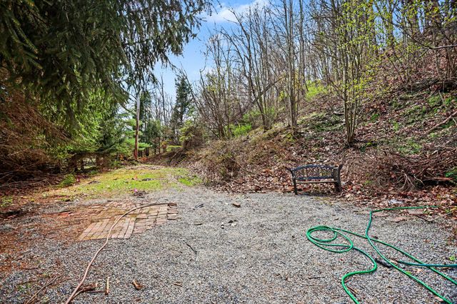 6381 GLATFELTERS STATION RD, Seven Valleys, PA 17360