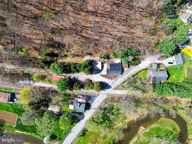 6381 GLATFELTERS STATION RD, Seven Valleys, PA 17360