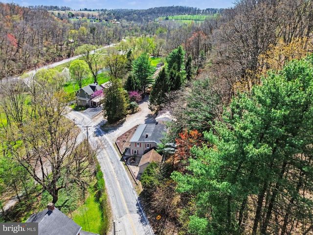 6381 GLATFELTERS STATION RD, Seven Valleys, PA 17360