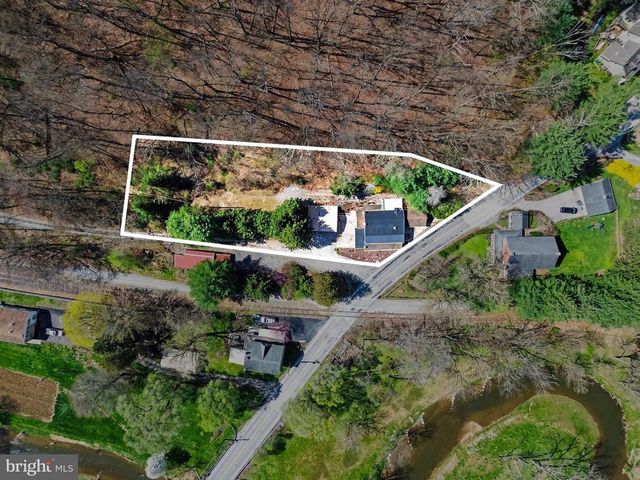 6381 GLATFELTERS STATION RD, Seven Valleys, PA 17360