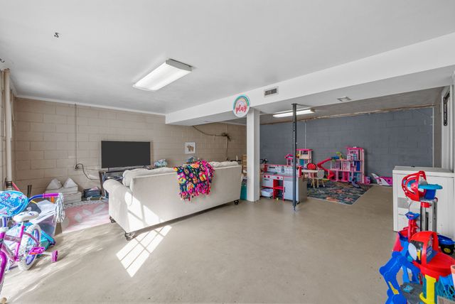 302 Depot St, E, Greenville, KY 42345