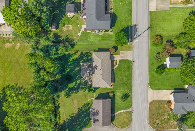 302 Depot St, E, Greenville, KY 42345