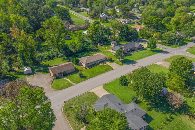 302 Depot St, E, Greenville, KY 42345